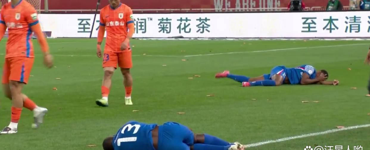 包含泰山替补上场改变战局，海港防线瞬间崩溃！的词条